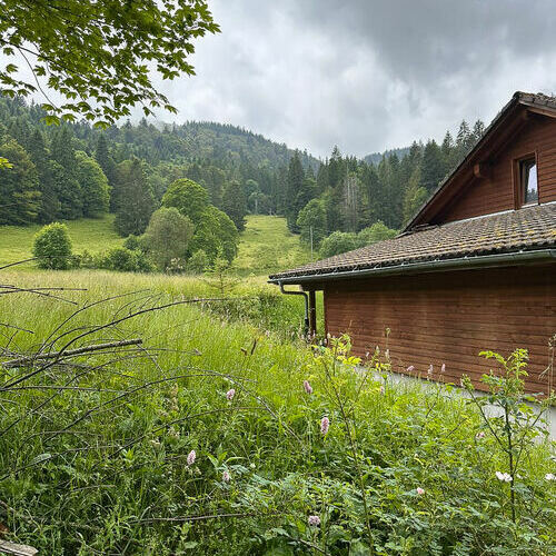 Idyllisch gelegen in der herrlichen Natur- und Kulturlandschaft des Sdschwarzwaldes befindet sich das Freilufthaus.