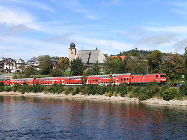 Boots- und Schifffahrten in den Seen des Schwarzwaldes © Werner Steiger Boots- und Schifffahrten in den Seen des Schwarzwaldes © Werner Steiger