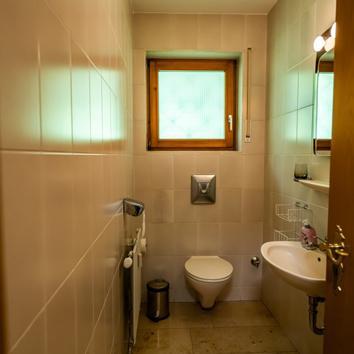 Die Toilette, separat vom Badezimmer - Die Toilette, separat vom Badezimmer -